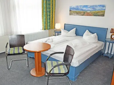 Doppelzimmer für 3 Personen (17 m²) in Sellin (Ostseebad) 10/10