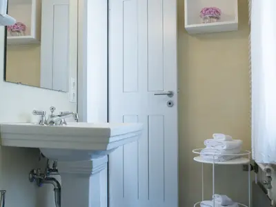 Doppelzimmer für 2 Personen (18 m²) in Sommerach 4/5