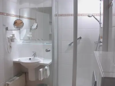 Doppelzimmer für 2 Personen (21 m²) in Sommerach 2/4