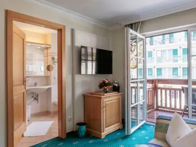 Doppelzimmer für 2 Personen (25 m²) in St. Wolfgang im Salzkammergut 3/6