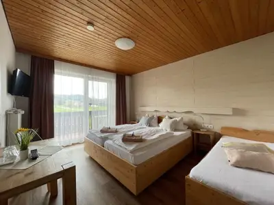 Doppelzimmer für 3 Personen (21 m²) in Rohrdorf 1/8