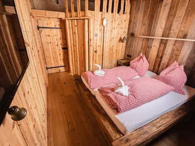 Doppelzimmer für 2 Personen (12 m²) in Neustift am Alpenwalde 6/10