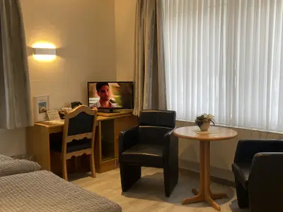 Doppelzimmer für 2 Personen (24 m²) in Lennestadt 2/10