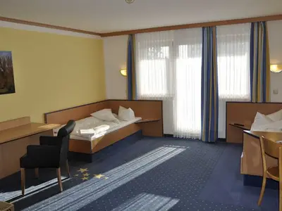 Doppelzimmer für 4 Personen (27 m²) in Neustadt 3/3