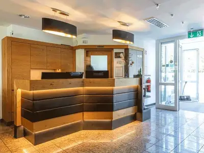 Doppelzimmer für 2 Personen (18 m²) in Haar 3/10