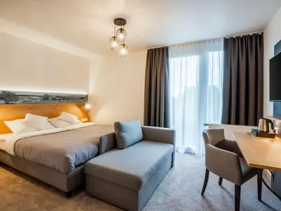 Doppelzimmer für 2 Personen (18 m²) in Haar 8/10