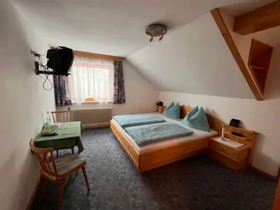 Doppelzimmer für 2 Personen (28 m²) in Assach 10/10