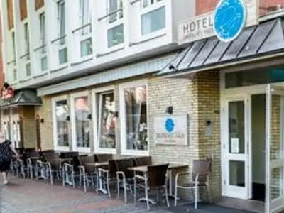 Doppelzimmer für 2 Personen (17 m²) in Emden 1/10