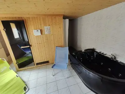 Doppelzimmer für 2 Personen (13 m²) in Parpan 9/10