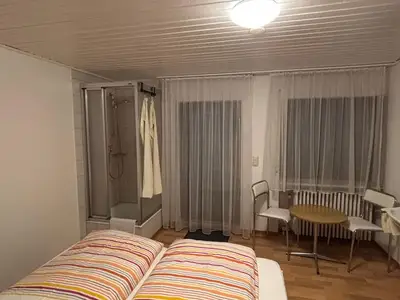 Doppelzimmer für 2 Personen (14 m²) 8/10