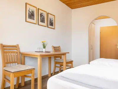 Doppelzimmer für 2 Personen (21 m²) in Rohrdorf 9/10
