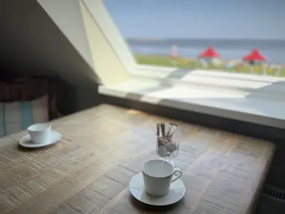 Dachgeschosszimmer mit Seeblick