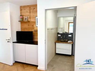 TV, Badezimmer Fraueninselzimmer