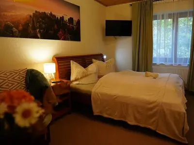 Doppelzimmer für 2 Personen (16 m²) in Borna 10/10