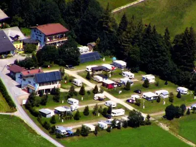 Doppelzimmer für 2 Personen (25 m²) in Kienzerle 10/10