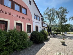 Doppelzimmer für 2 Personen in Steinsfeld