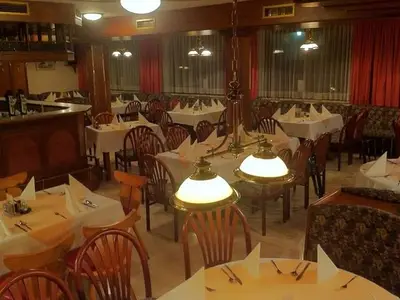 Doppelzimmer für 4 Personen (25 m²) in Strass im Attergau 6/10