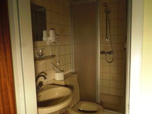 18583016-Doppelzimmer-2-Strobl-300x225-2