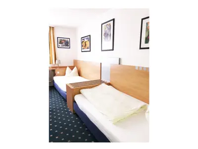 Doppelzimmer für 2 Personen (15 m²) in Tauberbischofsheim 2/4