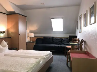 Doppelzimmer für 2 Personen (15 m²) in Tauberbischofsheim 8/8