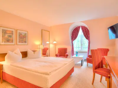 Comfort-Zimmer Queensize-Bett