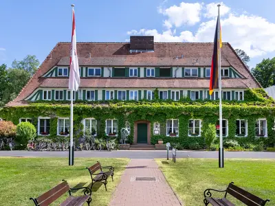 Haupthaus mit Suiten