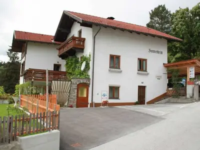 Doppelzimmer für 2 Personen (16 m²) in Thaur 4/10