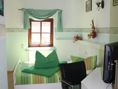 Doppelzimmer für 2 Personen (15 m²) in Thermalbad Wiesenbad 3/7