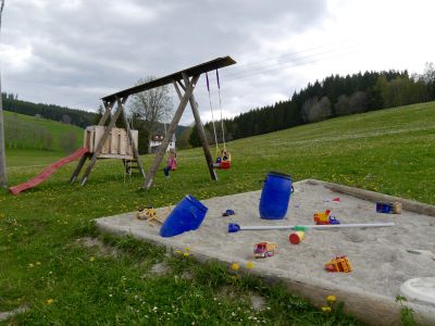 Spielplatz am Haus