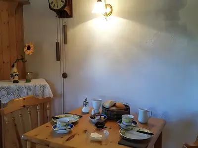 Photo, INSIDE, OUTSIDE