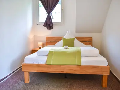 Doppelzimmer mit eigener Dusche und Gemeinschafts WC