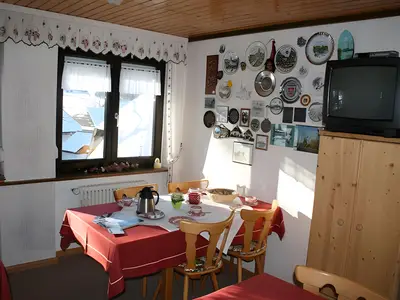 Photo, INSIDE, OUTSIDE