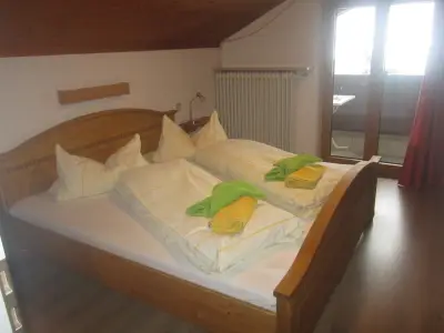 Doppelzimmer Nr. 9 mit Balkon