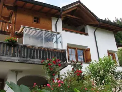 Doppelzimmer für 2 Personen in Trin 6/10