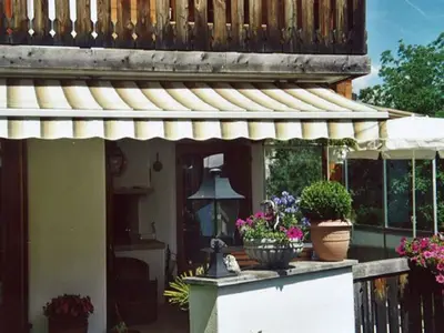 Doppelzimmer für 2 Personen in Trin 8/10