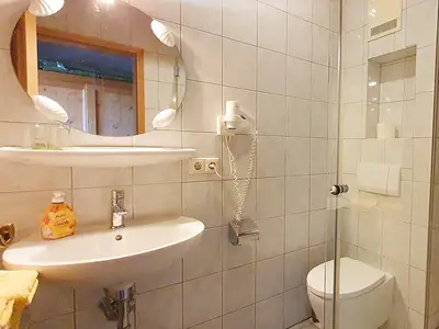 eines unserer Badezimmer