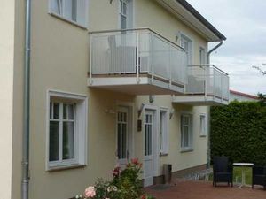 22366915-Doppelzimmer-2-Usedom-300x225-2