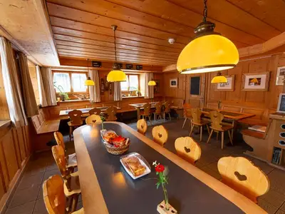 Doppelzimmer für 4 Personen in Versam 4/10