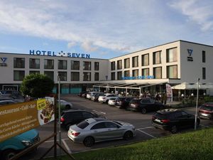 23668935-Doppelzimmer-2-Villach-300x225-0