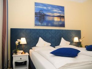 23669042-Doppelzimmer-2-Villach-300x225-1