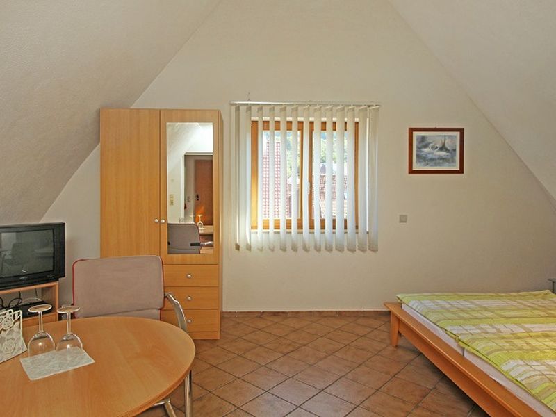 20088611-Doppelzimmer-2-Vogtsburg-800x600-2