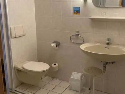 Doppelzimmer für 2 Personen (16 m²) in Harbshausen 9/10