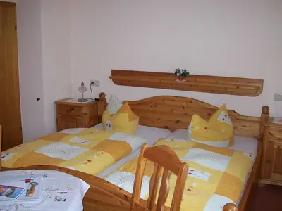 Doppelzimmer für 2 Personen (16 m²) in Harbshausen 10/10