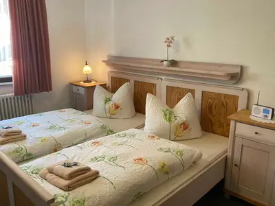 Doppelzimmer für 2 Personen (14 m²) in Harbshausen 7/10