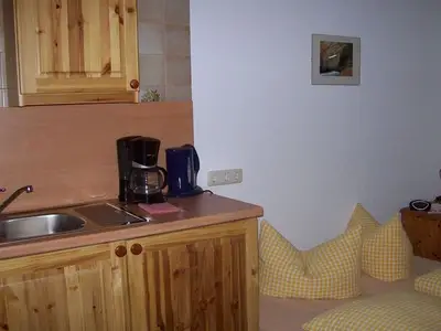 Doppelzimmer für 2 Personen (14 m²) in Harbshausen 10/10