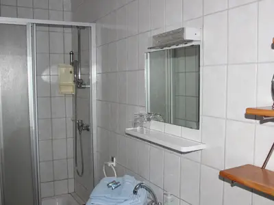 Zimmer 2 - Dusche