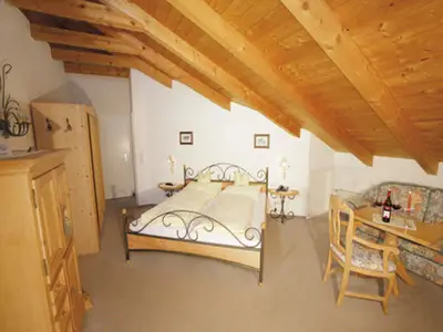 Doppelzimmer geräumig 2