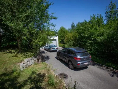 Auffahrt zur Unterkunft