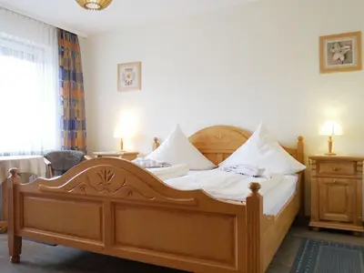 Doppelzimmer für 3 Personen (18 m²) in Strümpfelbrunn 7/9