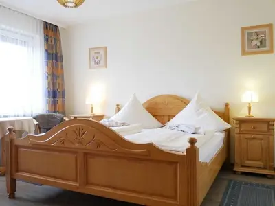 Doppelzimmer für 3 Personen (18 m²) in Strümpfelbrunn 8/9